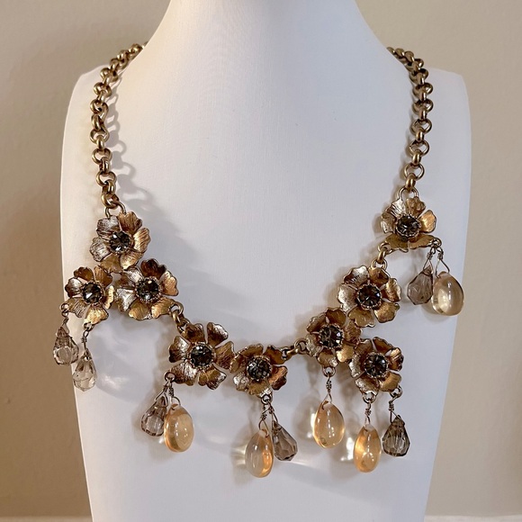J. Crew Asymmetrical Gold Flower & Crystal Rhinestone Statement Necklace Rare - Picture 11 of 13